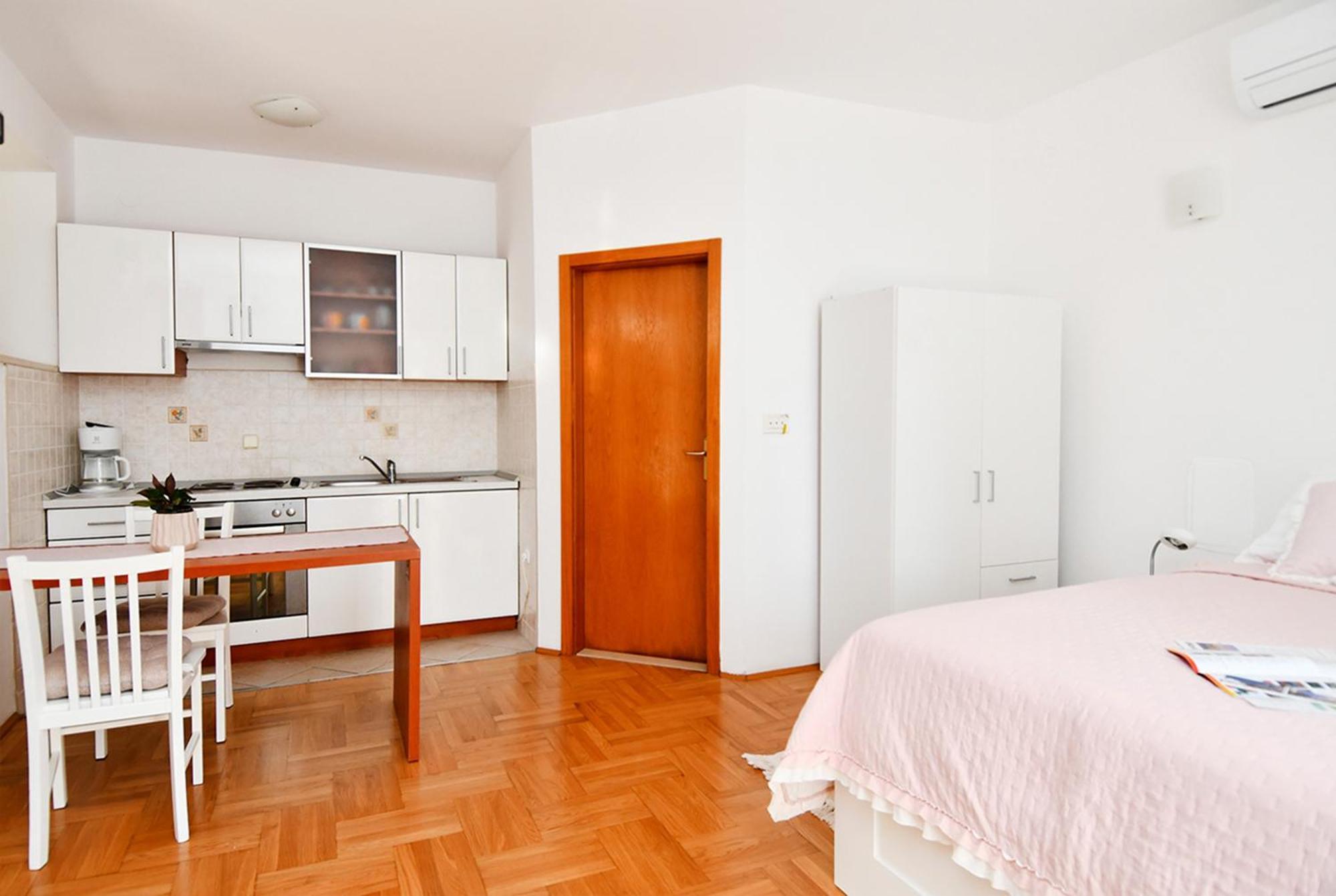 Apartman Sunny Garden