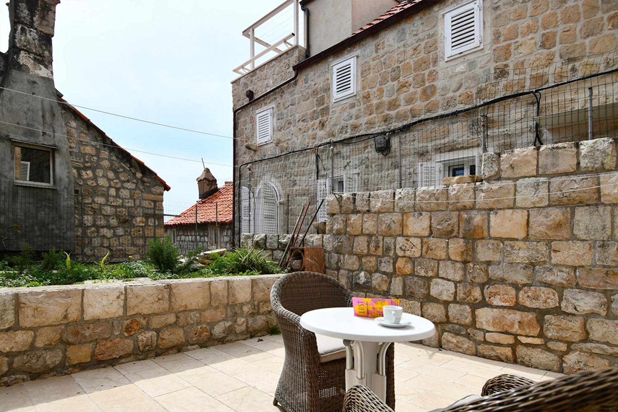 Sunny Garden Ragusa